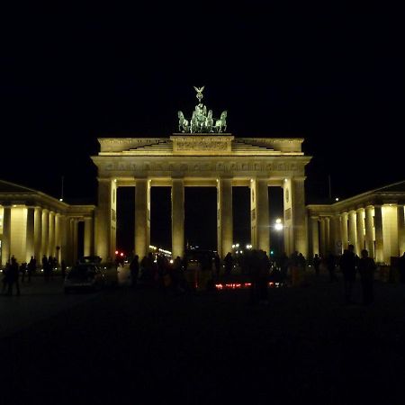 ברלין Apartment&Rooms Near Brandenburg Gate מראה חיצוני תמונה