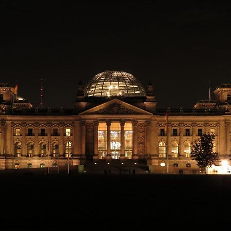 ברלין Apartment&Rooms Near Brandenburg Gate מראה חיצוני תמונה